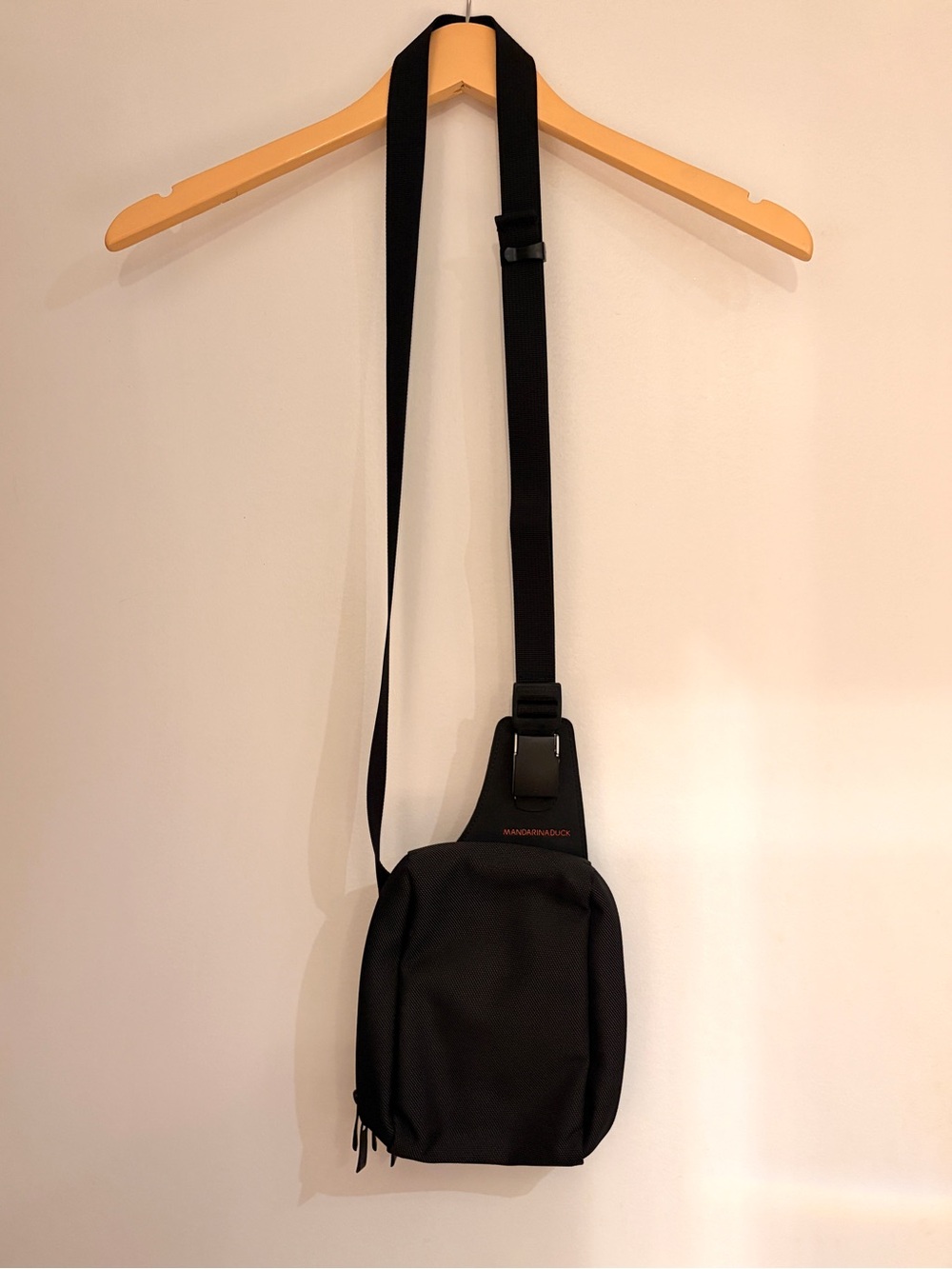 Mandarina Duck Black Crossbody Sling Bag - Picture 3 of 10